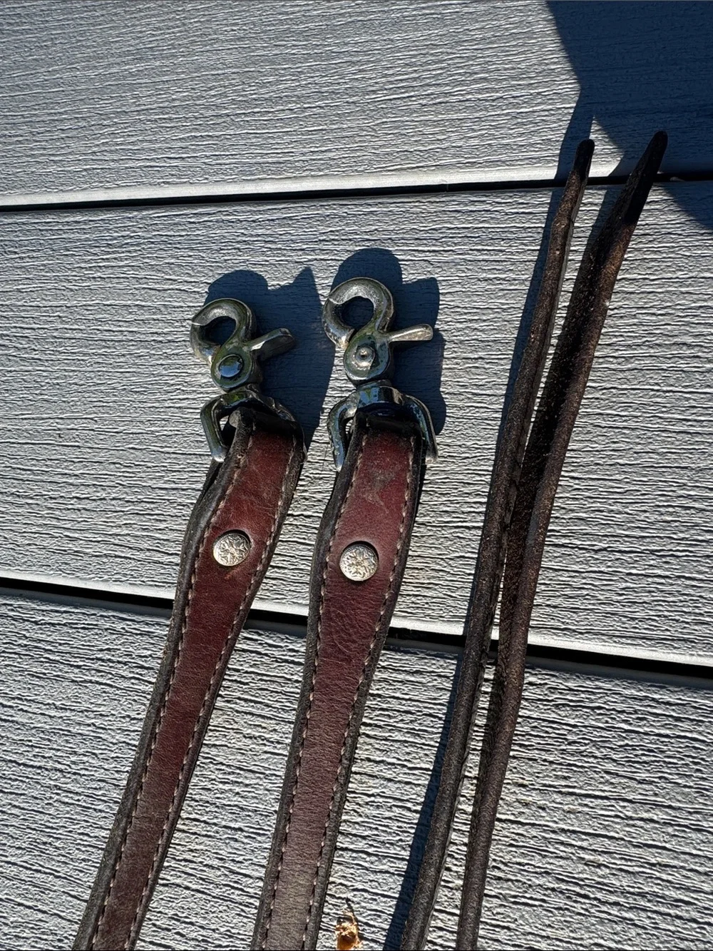 Dark oil split reins - Picture 2 of 5